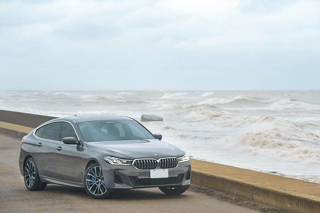 BMW 630i M Sport Gran Turismo為品牌全力雕琢旗艦GT之作，擁有優雅流線外型。（陳大任攝）