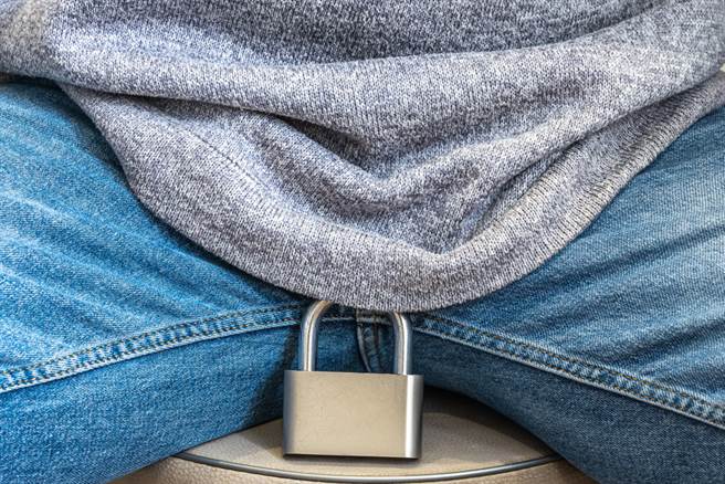 王力宏不孤单，前美国总统柯林顿也是性成瘾名人！心理师提出７个问题，看自己的心理状态，是否也需要专业心理师协助。(示意图/Shutterstock)