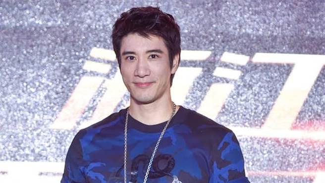 王力宏深陷丑闻风暴，不少网友认为唯有向被伤害的人，及社会大眾诚恳道歉，才是目前最好的方式。（图／翻摄自王力宏脸书）