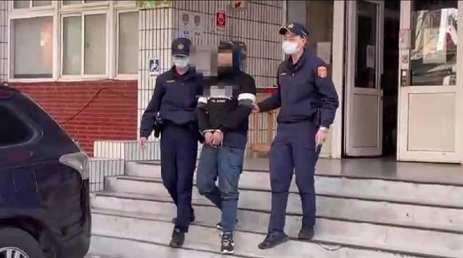 陈姓嫌犯在苗栗偷完车后，跑到台中大甲某家超商偷酒，最后又回到竹南被警方逮捕。（翻摄照片／李京升苗栗传真）