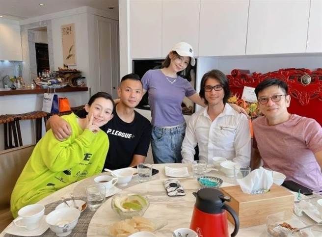 王力宏在9月份隔离期间，不顾防疫规定前往徐若瑄家中聚会受罚。（图／FB@徐若瑄 Vivian Hsu）