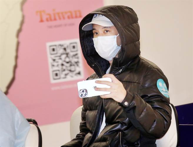 艺人王力宏与李靓蕾的离婚风波引发关注，网友发挥创意寻找概念股。(资料照/范扬光摄)