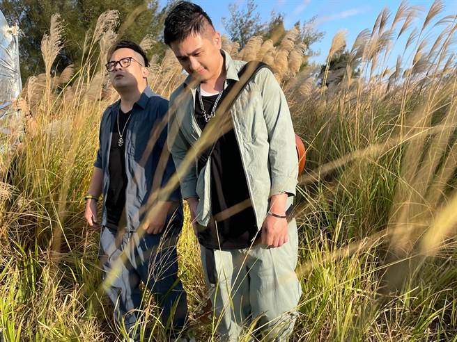 爱客乐日前出外景拍摄。（好痛音乐提供）