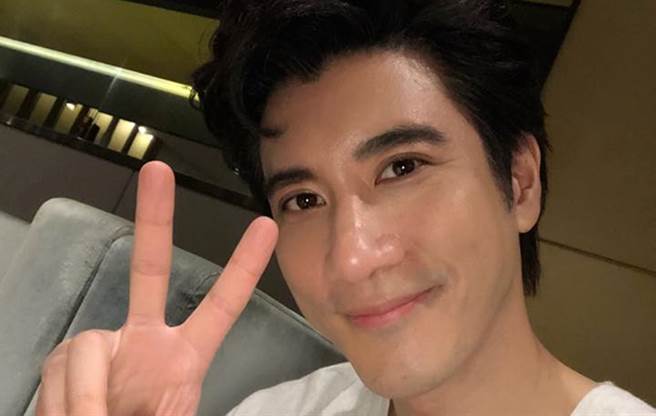 王力宏因婚变闹得暂时退出演艺圈，但渣男行为已被大陆官媒盯上。（图／微博@王力宏）