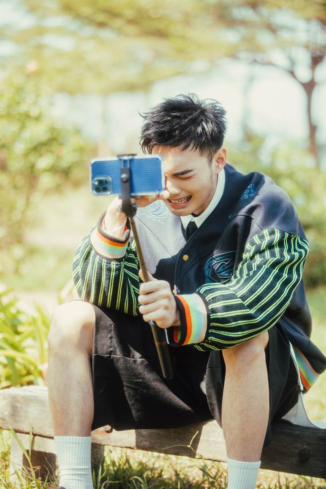 黃偉晉日前拍攝新歌MV。（愛貝克思提供）