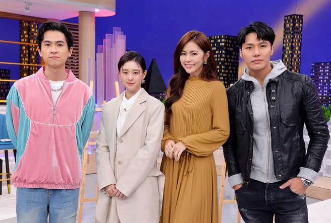 任容萱、张睿家、石知田及邱偲琹上《一袋女王》宣传《如果花知道》。（卫视中文台提供）