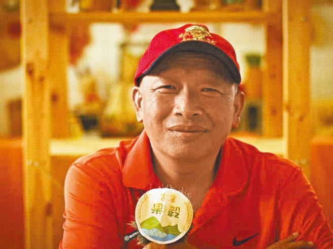 张钦雄担任果毅社区发展协会总干事一职已11年，推动社造工作不遗余力。（果毅社区发展协会提供）