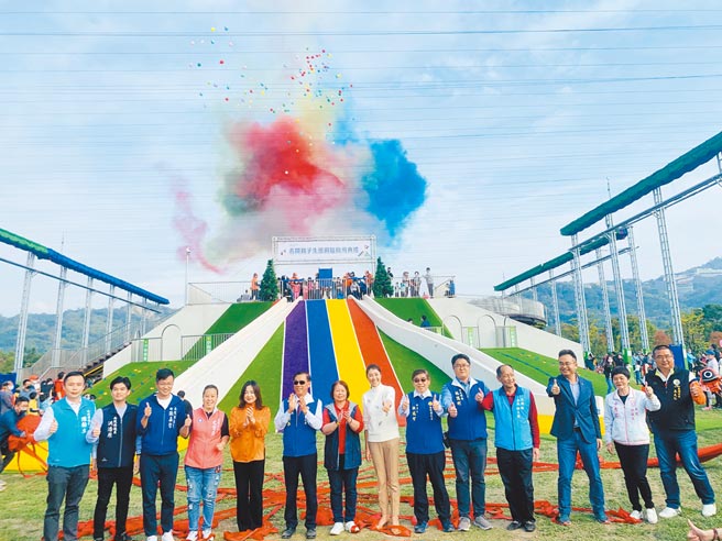 南投县第1座亲子共融公园，19日正式启用。（廖志晃摄）