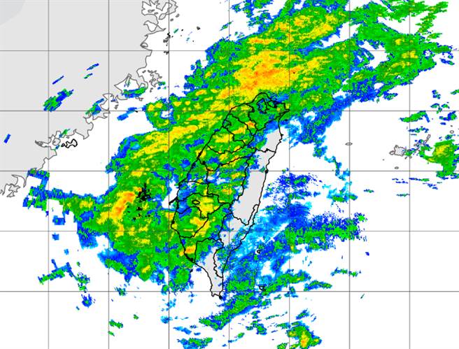 今冬至，全台大雨机率高，郑明典引用谚语，预测春节天气。（中央气象局提供）