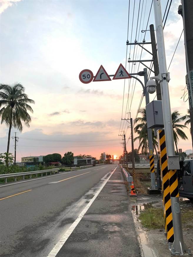 警方在美浓区台28线的中兴路一段约37K＋412处设立固定式测速照相杆。（高市交通大队提供／石秀华高雄传真）