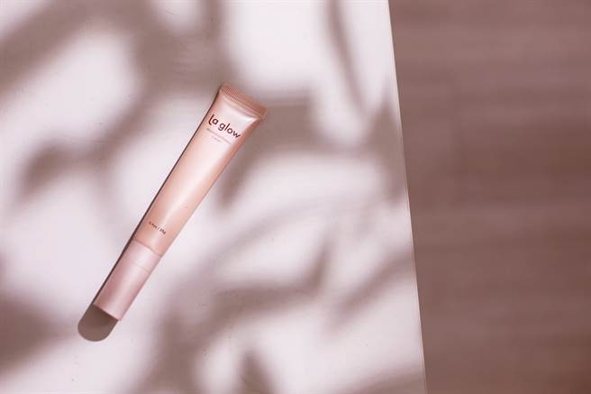 新創保養品牌La Glow嘖嘖首度上架。（圖／La Glow提供）