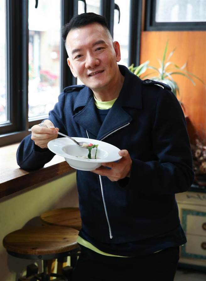 田定丰今举办《丰蔬食2》新书记者会。（陈俊吉摄）