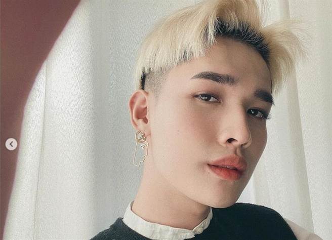 鍾明軒說話風格嗆辣鮮明又有自信，擁有百萬粉絲追蹤。(圖/翻攝自鍾明軒IG)