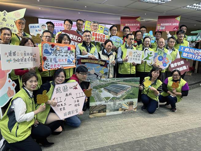 台南市政府工务局今年全年执行800亿元的建设经费成绩亮眼。（洪荣志摄）