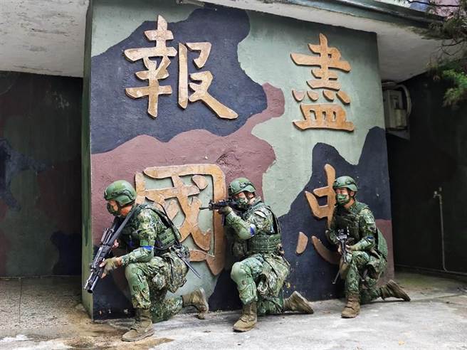 马防部日前实施自卫战斗演练。中华民国陆军脸书