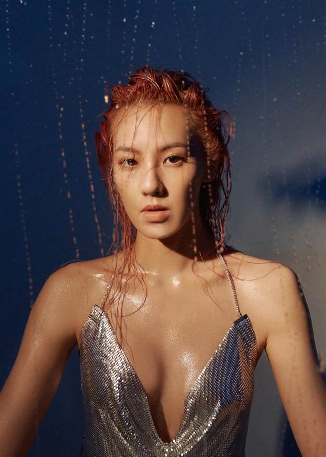 刘雨柔为自己的精油芳疗品牌拍摄形象照。（ROU渘提供）