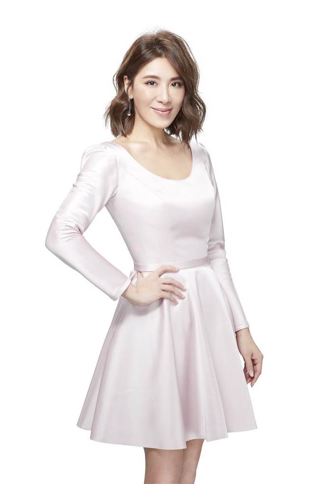 Ｗ.SHOW全效面膜代言人胡盈禎美肌吸引代言。（Ｗ.SHOW提供）