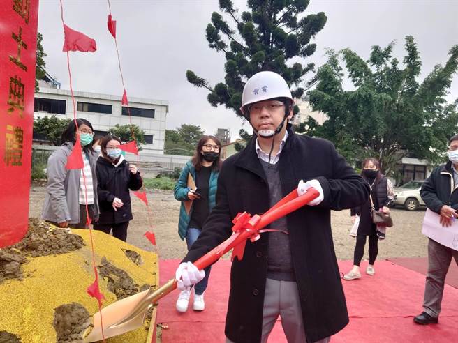 中保科副董事長林建涵主持立捷智慧工廠動土典禮。（黃琮淵攝）