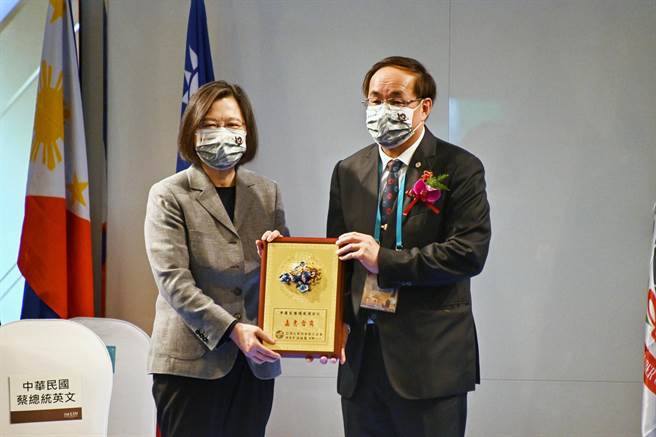 蔡英文總統22日上午9時出席「亞洲台灣商會聯合總會第29屆第2次理監事聯席會議」開幕典禮。（盧金足攝）