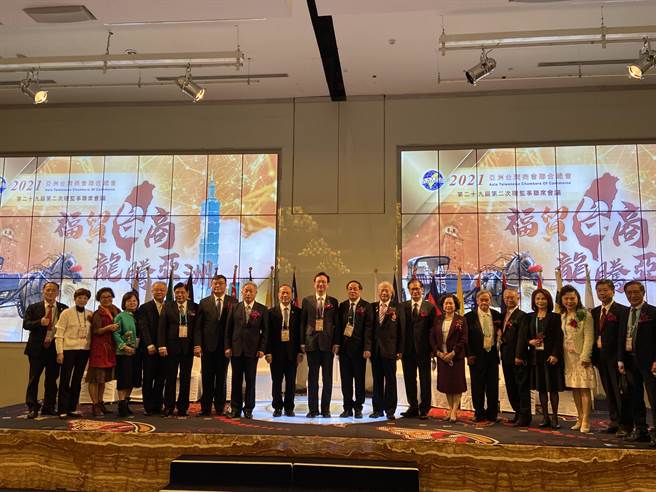 蔡總統表示，至11月底為止，海外信保基金已經累積承作309件紓困案件，協助台商朋友取得1億561萬美元的融資。（盧金足攝）