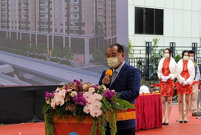 丽宝集团旗下丽宝建设与住都中心，今日举行住都中心成立后首案「捷运圆山站西侧公办都更案」动土仪式，丽宝集团董事长吴宝田说，在「连商成市、连居成园」的概念下，丽宝将此案规画为地上10层、地下4层的饭店、美食购物广场、商办商业空间及住宅大楼。（王莫昀摄）