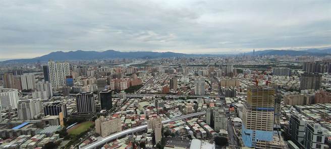 新北市30年以上老屋高達76萬戶，占比超過4成，居住安全堪憂。（陳慰慈攝）