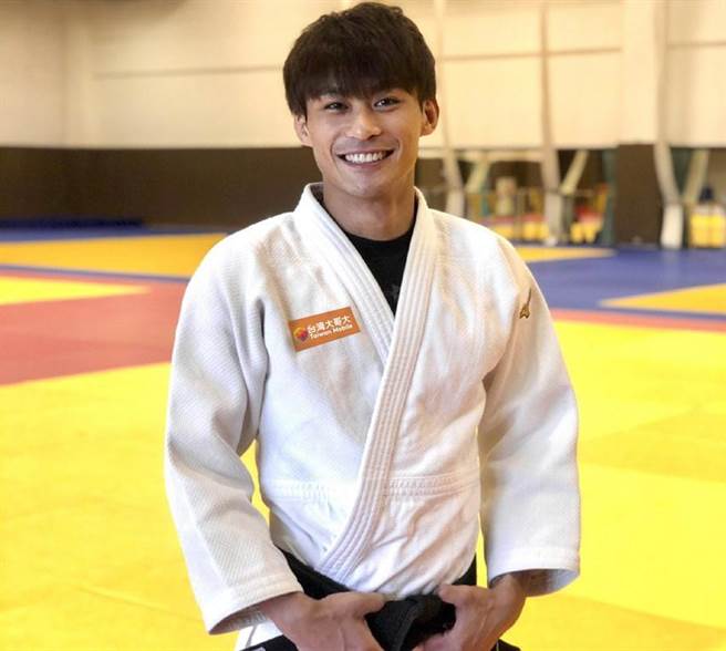 （台灣大「時空訊息」限時開放 ，勇奪台灣史上首面奧運柔道銀牌的楊勇緯透過「時空訊息」許願，期盼為台灣傳遞正面能量。圖／台灣大哥大提供）