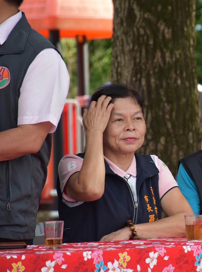 头份市长罗雪珠期望吸引年轻人多生育。（谢明俊摄）