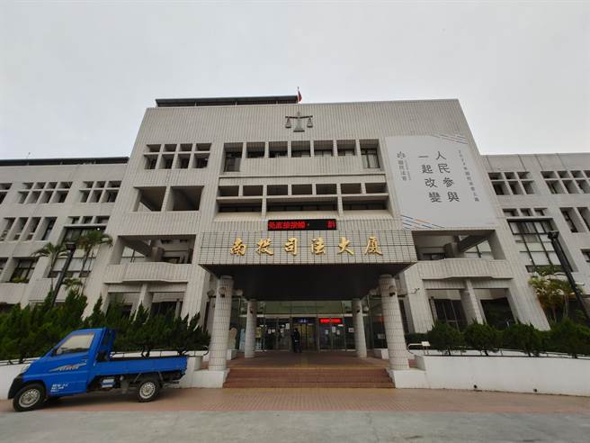 南投33歲吳姓男子成立物業企業社，招攬業務人員推廣代銷靈骨塔位，但事實上是假代銷、真詐財的詐騙集團，累積受害人達上百人，金額超過500萬元以上。(吳建輝攝)