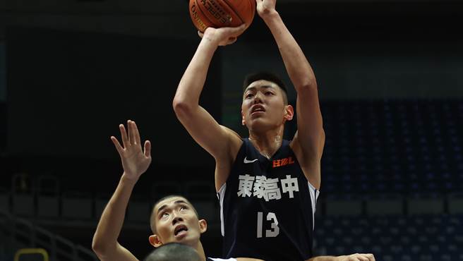 东泰高中胡晋豪。（高中体总提供）