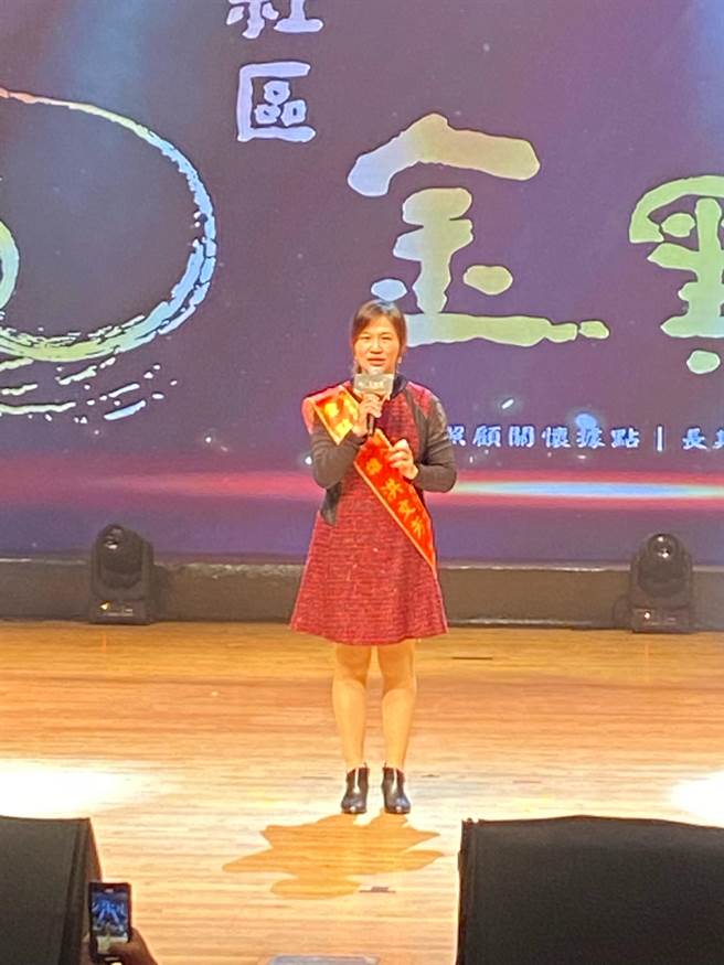 嘉义县长照中心督导洪文芳服务热心又协助单位获长照服务SNQ国家品质奖，近日得到金点奖肯定。（嘉义县政府提供∕吕妍庭嘉义传真）