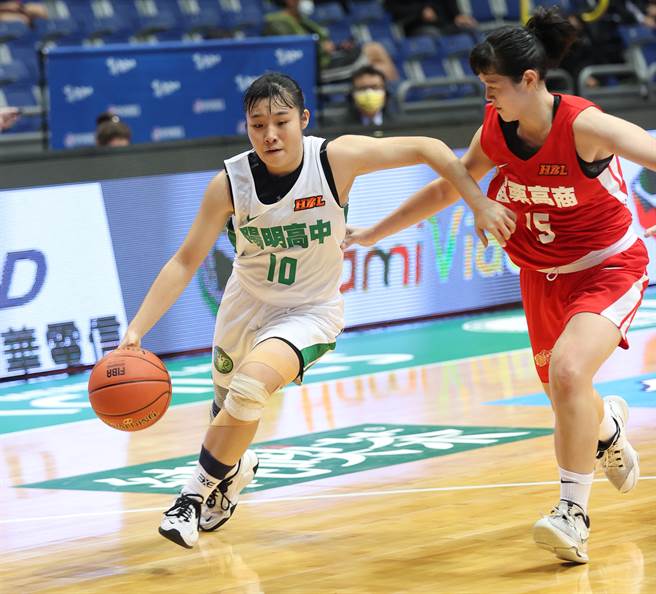 阳明高中施佩仪。（高中体总提供）