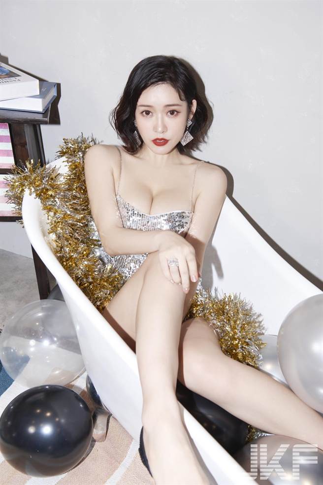 菈菈认为性感跟恋爱有很大关联。（JKF提供）