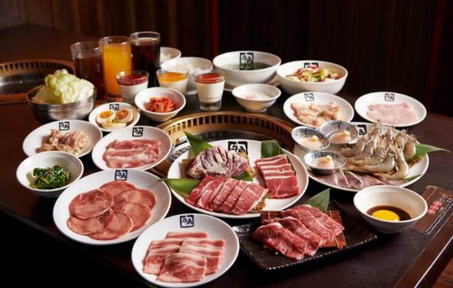 Global Mall新北中和店全新引进「牛角日本烧肉专门店」百货最大店，推出了3种消费方式包括单点、任您吃、套餐，同时还特别设有多个半开放式包厢设计。（Global Mall提供）
