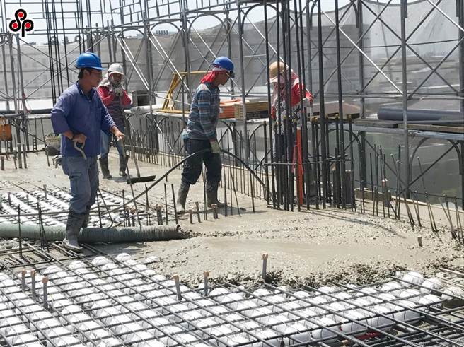 营造业在原物料大涨，科技大厂扩厂以2倍价抢工等内忧外患下，经营陷入空前困境，台湾区综合营造业同业公会将于明(23)日举行会员代表大会，发出六大声明，呼吁政府倾听营造人心声，尽速妥善解决营造业面临的经营难题。（本报资料照片）