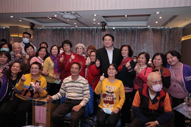 基隆市卫生保健志工有1054人，市府今举办奖励表扬活动。（基隆市政府提供／陈彩玲基隆传真）