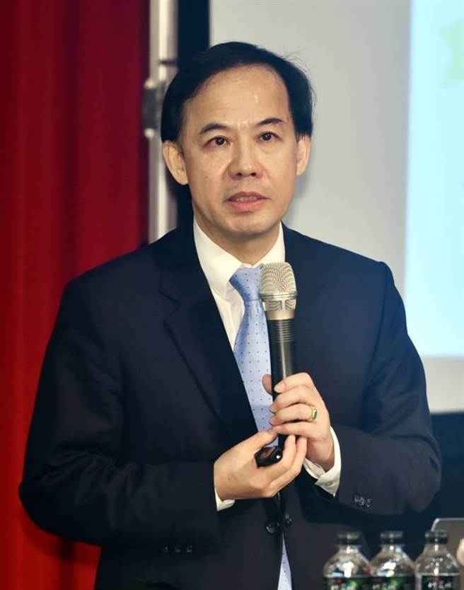 金管会证期局长张振山在《公司治理蓝图3.0永续发展推动现况及展望》专题演讲。（图／顏谦隆。）
