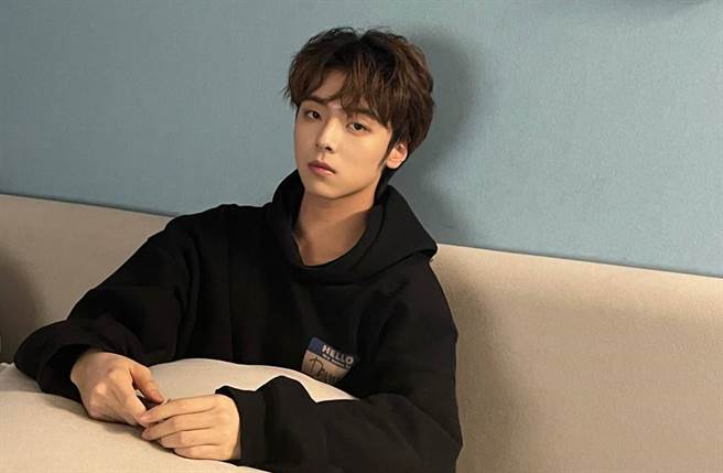 邓泽鸣遭网友爆料私生活混乱。(图／翻摄自邓泽鸣微博)