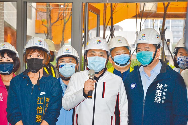 侯友宜昨日表示，谢谢大家的批评指教，他会用诚心的态度积极努力。（蔡雯如摄）