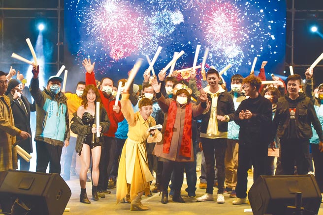 許多因疫情悶了許久的民眾，相當期待跨年晚會的到來。（羅東鎮公所提供／胡健森宜蘭傳真）