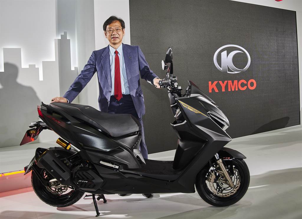 KYMCO柯俊斌執行長親自於國際摩托車新車展覽會中，宣告多項重磅消息！(圖/KYMCO提供)