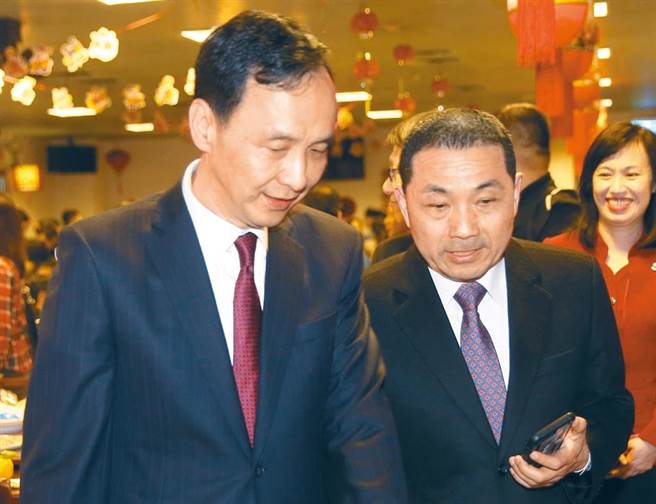 新北市市長侯友宜（右）、國民黨主席朱立倫（左）。（本報資料照片）