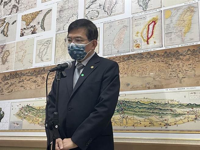 （交通部長王國材會前受訪。圖／李青縈）