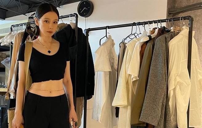 徐若瑄强力反驳没有介入王力宏、李靓蕾的婚姻，却遭网友质疑文不对题。（图／IG@徐若瑄）