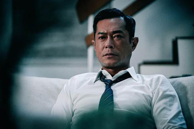 古天乐在《G风暴》中被恐怖份子逼到眼泛泪光。（华映提供）