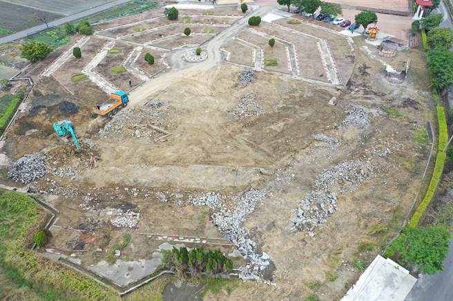 鹿港镇公所于第五公墓进行礼厅及灵堂新建工程。（鹿港镇公所提供／吴敏菁彰化传真）