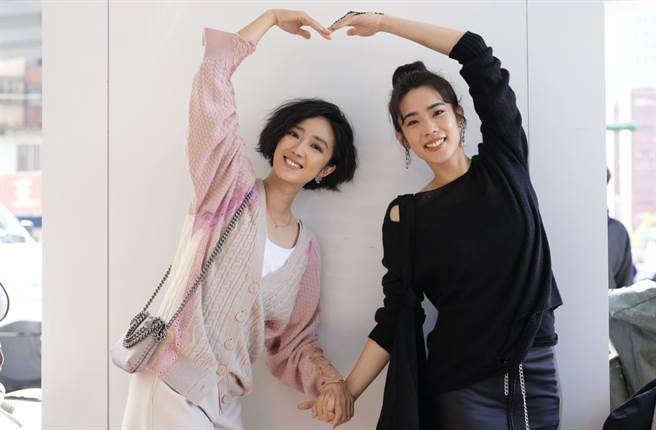 桂纶镁、林思宇饰演姊妹。（红杉娱乐提供）