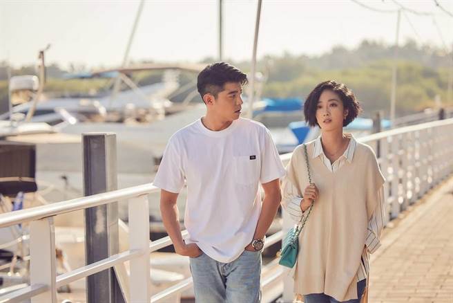 桂纶镁、王柏杰饰演青梅竹马。（红杉娱乐提供）