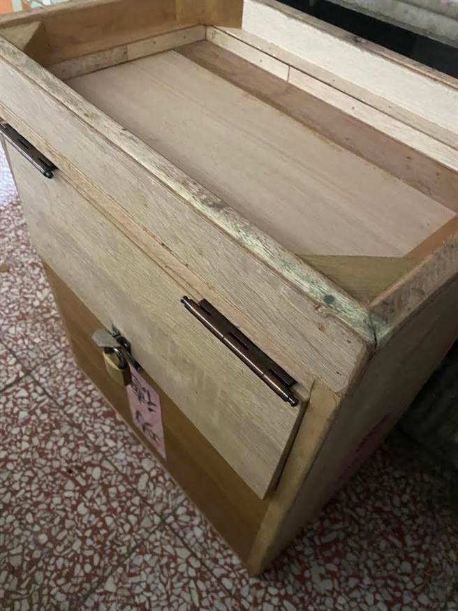 唐姓男子涉嫌行窃土地公庙香油钱未遂。（读者提供／谢明俊苗栗传真）