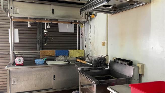 台東鹹酥雞店周姓業者結算時發現營業額短少，調閱監視器才驚覺遭熟客偷竊。（蔡旻妤攝）